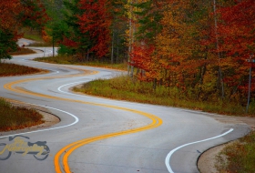 Hwy 42, Door County, WI, USA - Photo by Jacob Kiesow via Unspash